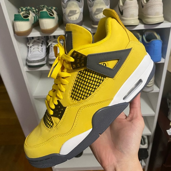 lightning 4 retail